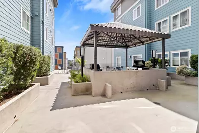 300 10th Avenue #B310, Seattle, WA 98122 - Photo 17