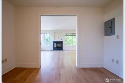 1550 Eastlake Avenue E #201, Seattle, WA 98102 - Photo 15