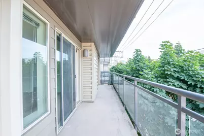 1550 Eastlake Avenue E #201, Seattle, WA 98102 - Photo 3