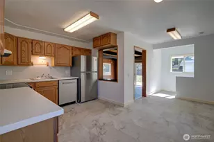 408 N 11th St, Elma, WA 98541 - Photo 7