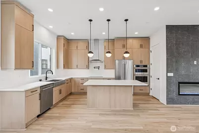 18805 99th Court NE #E, Bothell, WA 98011 - Photo 9