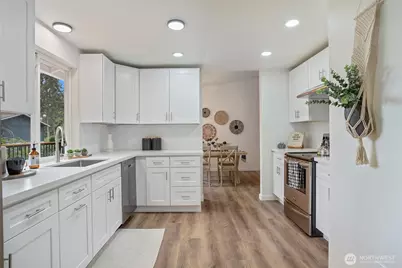 329 Point Fosdick Place NW, Gig Harbor, WA 98335 - Photo 5