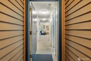 29 Etruria St, Seattle, WA 98109 - Photo 3