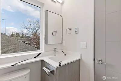 2921 Franklin Avenue E #B, Seattle, WA 98102 - Photo 19