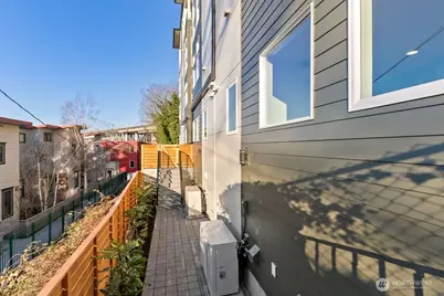 2921 Franklin Avenue E #B, Seattle, WA 98102 - Photo 29