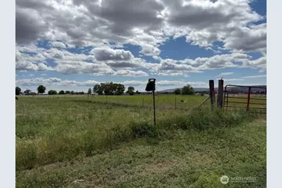 1569 Rd 19.3 NE, Soap Lake, WA 98851 - Photo 11