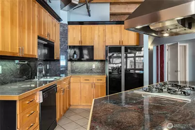 210 3rd Avenue S #3C, Seattle, WA 98104 - Photo 17