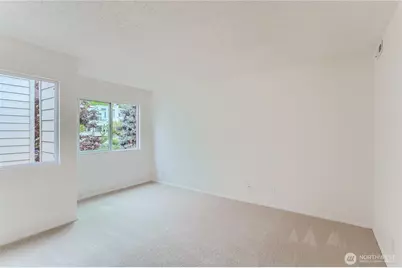 7435 Old Redmond Rd #325, Redmond, WA 98052 - Photo 13