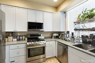 442 Tacoma Place NE, Renton, WA 98056 - Photo 5