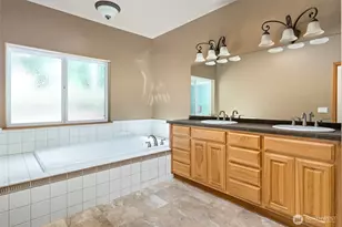 6301 Sahalee Ct, Clinton, WA 98236 - Photo 35