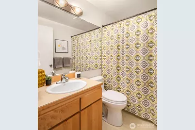 10037 NE 138th Place #D7, Kirkland, WA 98034 - Photo 13