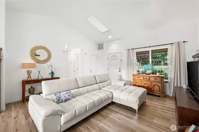 90 E Treasure Island Drive, Allyn, WA 98524 - Photo 5