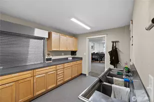 801 Pennsylvania Ave, Bremerton, WA 98337 - Photo 9