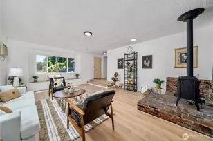 1922 NE Fir St, Keyport, WA 98345 - Photo 9