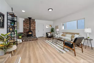 1922 NE Fir St, Keyport, WA 98345 - Photo 7