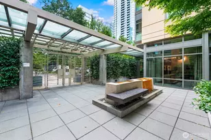 910 Lenora St, Seattle, WA 98121 - Photo 3