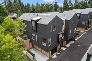 1327 N 185th St, Shoreline, WA 98133 - Photo 35