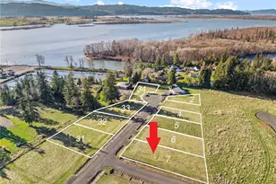 38 Sunnyfield Dr, Cathlamet, WA 98612 - Photo 1