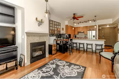 1840 25th Avenue NE #204, Issaquah, WA 98029 - Photo 9