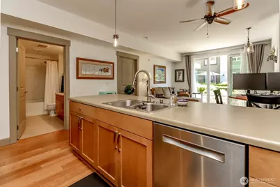 1840 25th Avenue NE #204, Issaquah, WA 98029 - Photo 11