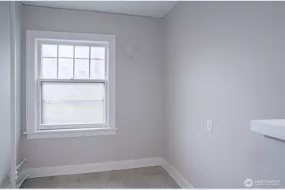 1605 E Olive Street #307, Seattle, WA 98122 - Photo 5