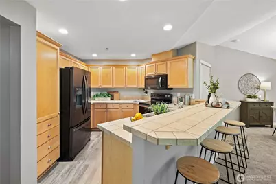 10500 NE 221st Lane #202, Redmond, WA 98053 - Photo 13