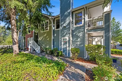 10500 NE 221st Lane #202, Redmond, WA 98053 - Photo 3