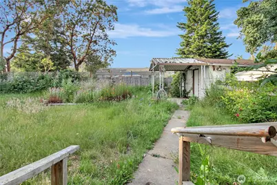 864 Saratoga Way, Camano Island, WA 98282 - Photo 13