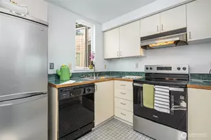 4004 Beach Dr SW, Seattle, WA 98116 - Photo 9