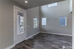 18911 Eagle Ridge Dr E, Bonney Lake, WA 98391 - Photo 3