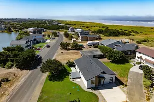 34305 G St, Ocean Park, WA 98640 - Photo 37