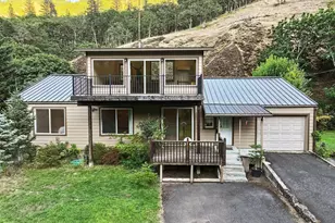 850 Hwy 142, Lyle, WA 98635 - Photo 1