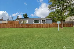 213 169th St E, Spanaway, WA 98387 - Photo 5