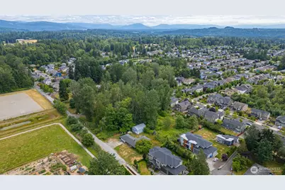 5735 NE 8th Street, Renton, WA 98059 - Photo 33