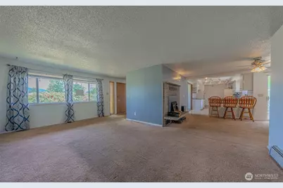 5735 NE 8th Street, Renton, WA 98059 - Photo 7