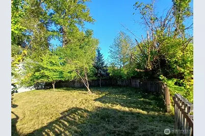 5735 NE 8th Street, Renton, WA 98059 - Photo 37