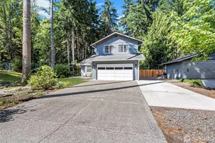 708 3rd St W, Rainier, WA 98576 - Photo 3