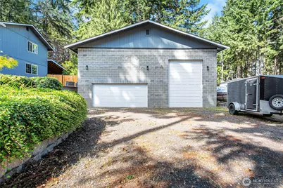 708 3rd Street W, Rainier, WA 98576 - Photo 5