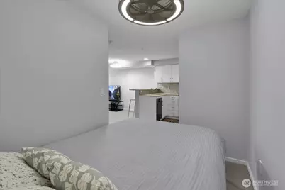 425 Vine Street #614, Seattle, WA 98121 - Photo 11