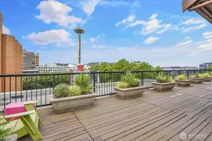 425 Vine St, Seattle, WA 98121 - Photo 17