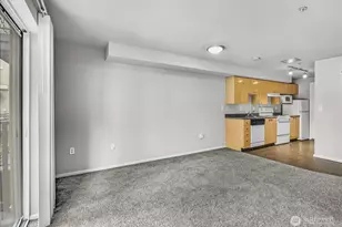 425 Vine St, Seattle, WA 98121 - Photo 5