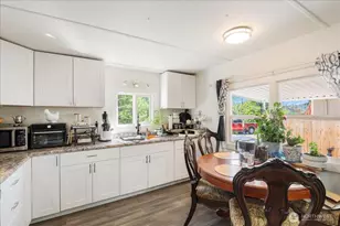 214 Holcomb Ave, Kelso, WA 98626 - Photo 11