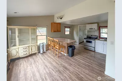 701 NW Dexter Avenue, Winlock, WA 98596 - Photo 9