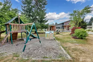 7701 Beacon Pl NE, Bremerton, WA 98311 - Photo 37