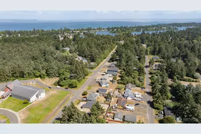 345 Mount Olympus Avenue SE, Ocean Shores, WA 98569 - Photo 21