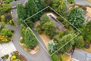 2305 88th Ave NE, Clyde Hill, WA 98004 - Photo 17