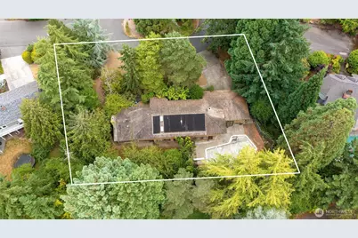 2305 88th Avenue NE, Clyde Hill, WA 98004 - Photo 13