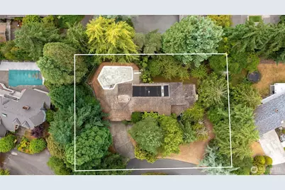 2305 88th Avenue NE, Clyde Hill, WA 98004 - Photo 11