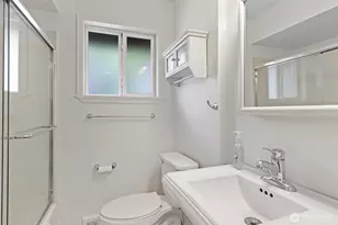 1521 Lake Ave S, Renton, WA 98055 - Photo 13