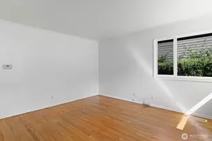 1521 Lake Ave S, Renton, WA 98055 - Photo 5